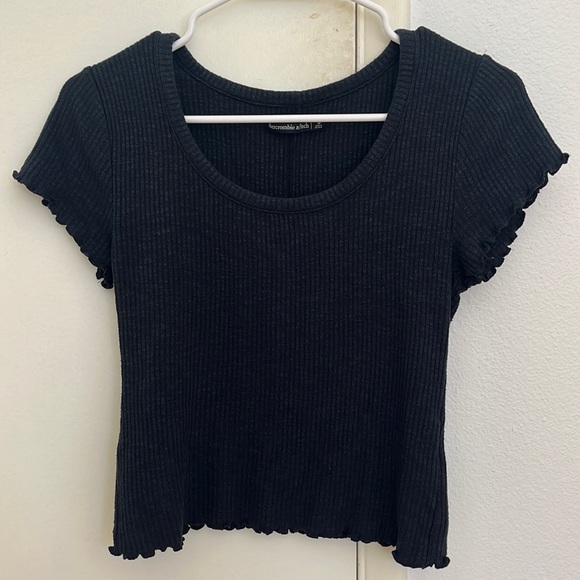 abercrombie black lettuce edge top - Picture 1 of 4